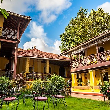 Casa Menezes - A Heritage Goan Homestay バンボリム エクステリア 写真