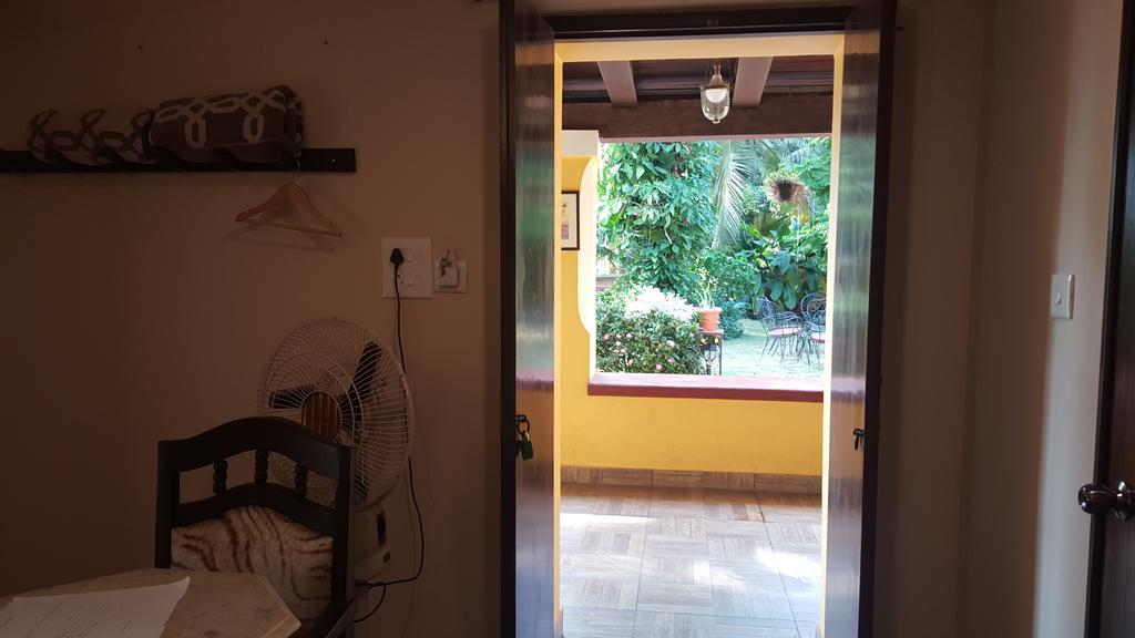 Casa Menezes - A Heritage Goan Homestay バンボリム 部屋 写真