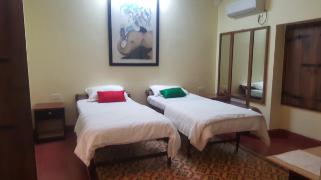 Casa Menezes - A Heritage Goan Homestay バンボリム 部屋 写真