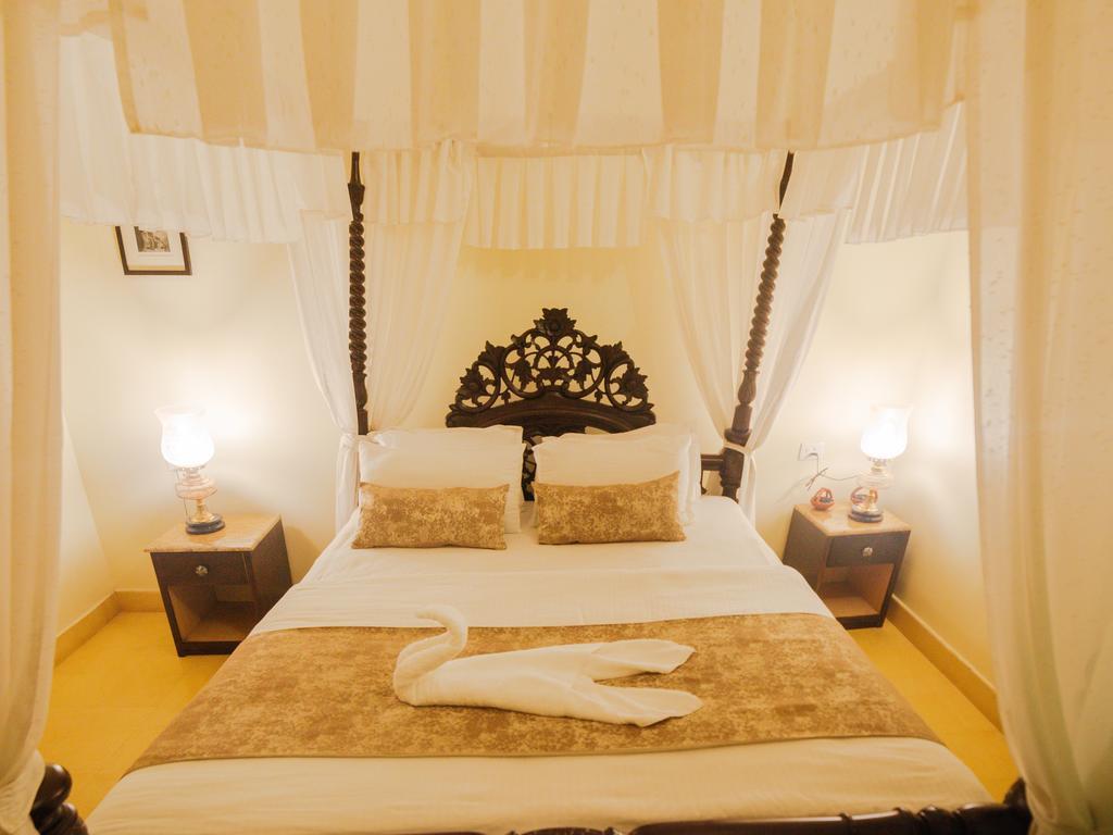 Casa Menezes - A Heritage Goan Homestay バンボリム エクステリア 写真