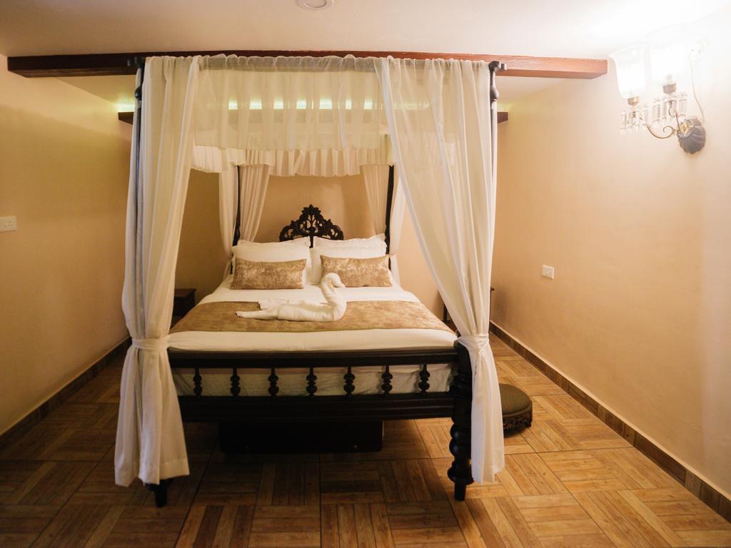 Casa Menezes - A Heritage Goan Homestay バンボリム エクステリア 写真