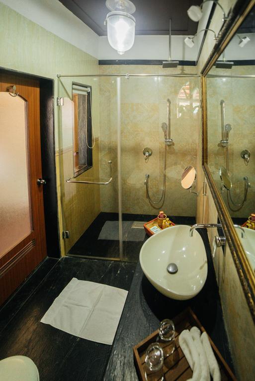 Casa Menezes - A Heritage Goan Homestay バンボリム エクステリア 写真