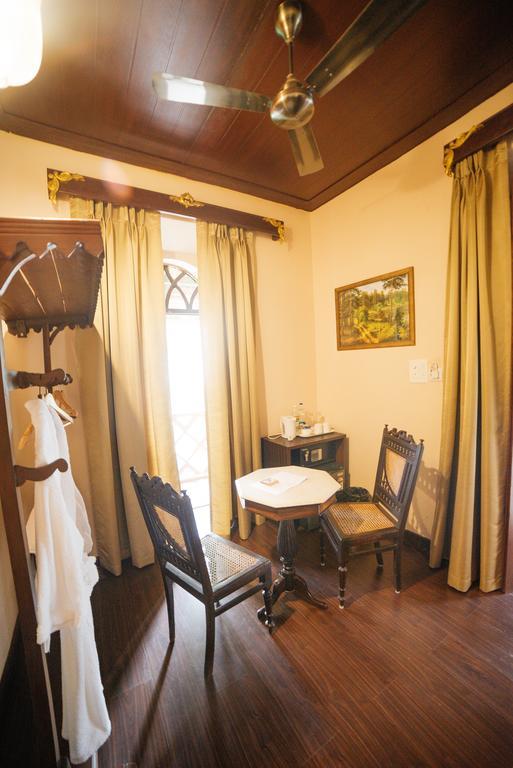 Casa Menezes - A Heritage Goan Homestay バンボリム エクステリア 写真