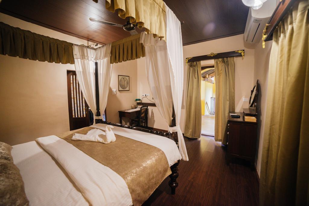 Casa Menezes - A Heritage Goan Homestay バンボリム エクステリア 写真