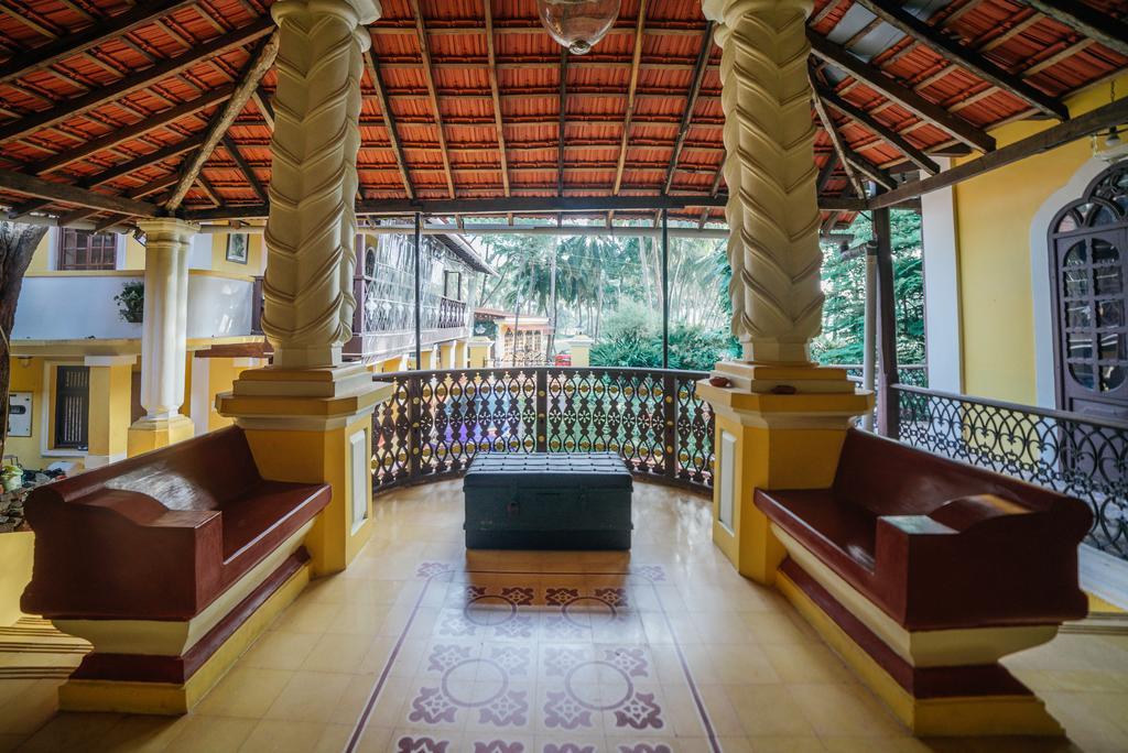 Casa Menezes - A Heritage Goan Homestay バンボリム エクステリア 写真