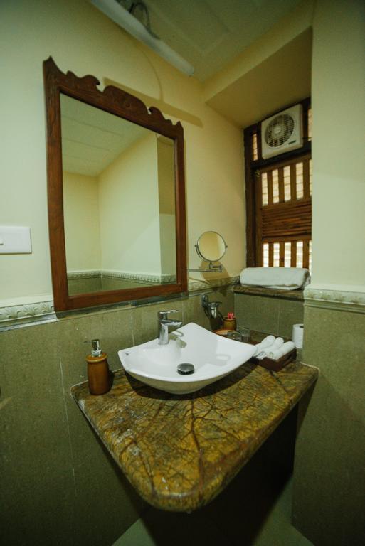 Casa Menezes - A Heritage Goan Homestay バンボリム エクステリア 写真